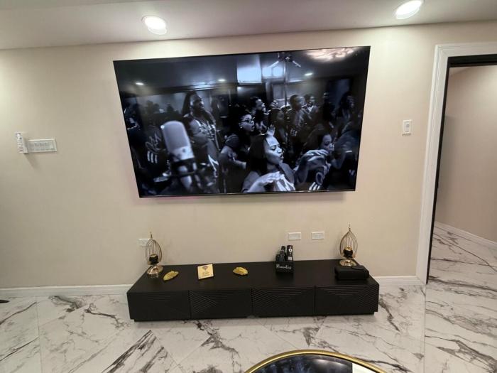 Luxury Villa-Elysium Noire at Seville 3