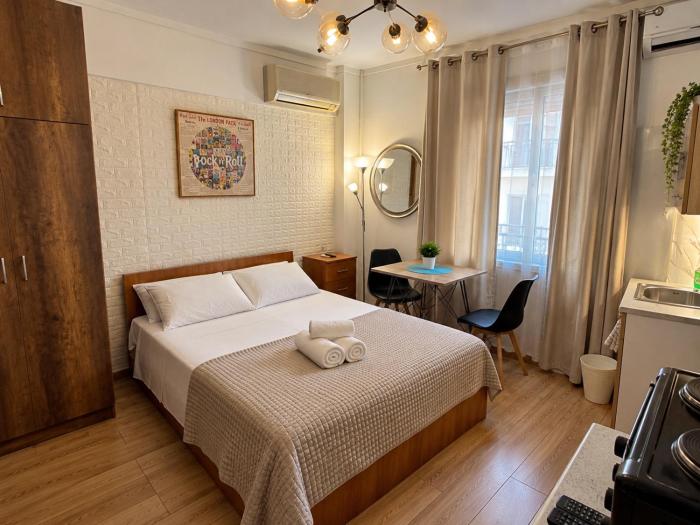Aristotelous studio