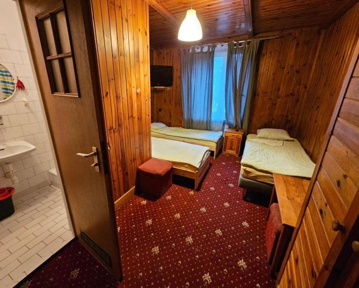 Asman Hostel