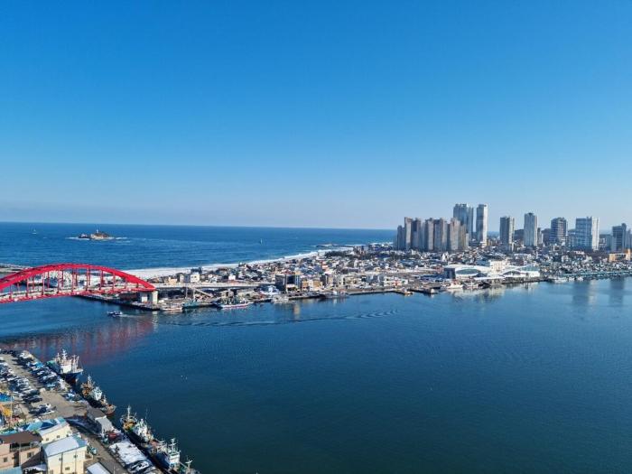 속초 중심 썬라이즈 호텔 19층 Sokcho Central Ocean View Stay