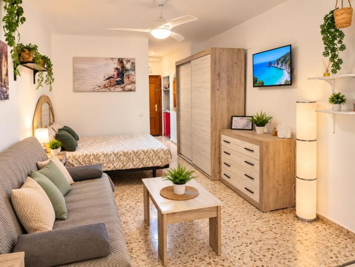 VIS112 - Central Studio with AC and Lift - 5 min Walk to the Pedestrian Centre
