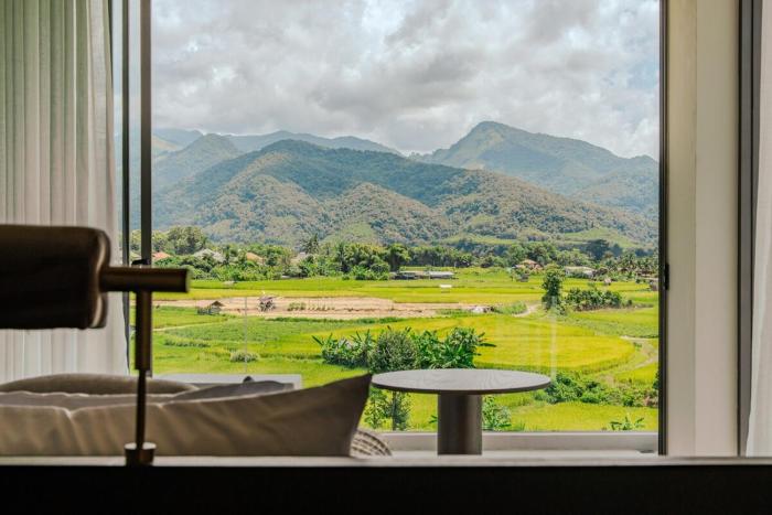 Nan Arun Suite South 304, High Floor Corner Suite