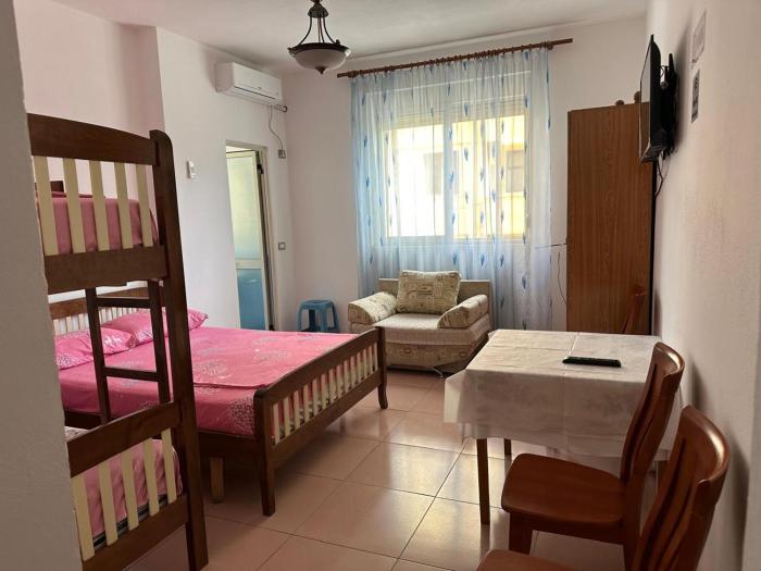 Eriss Apartments