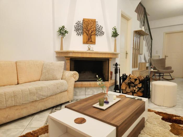 Akrata Maisonette