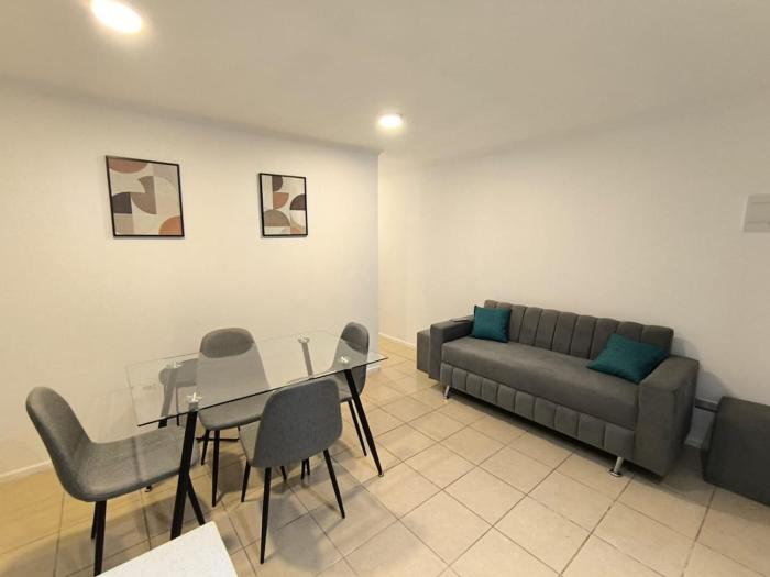 Departamento Entero wifi & Estacionamiento 1