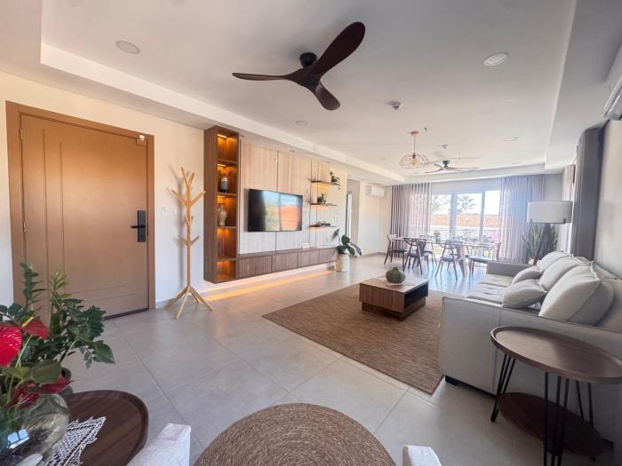 Area Paseo La Galería - 3 Bedroom Apartment - 195 m2