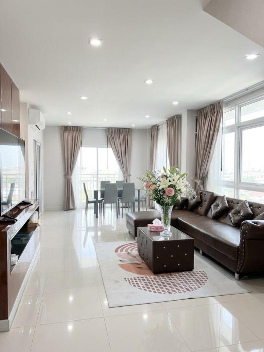 AnnaBell House 4 bedrooms 3 bathrooms