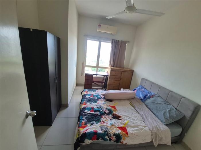 Bright Medium Room