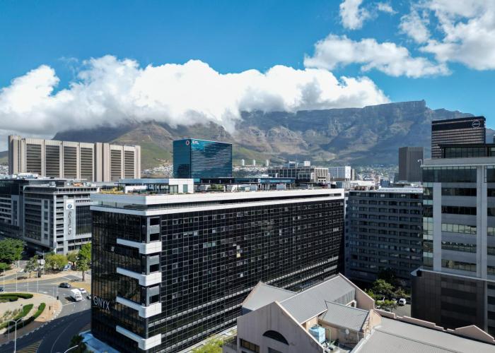 Luxury Onyx Penthouse with Sea Mountain Views by CTICC Cape Town