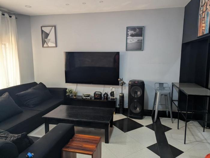 Meru consultancy apartment