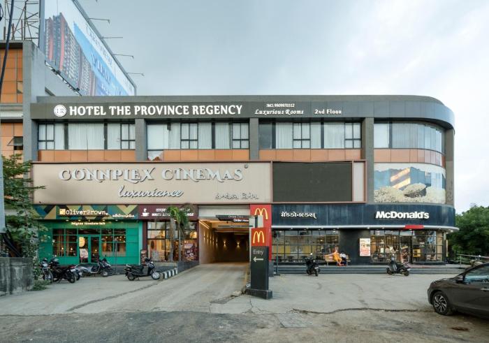 Hotel The Province Regency