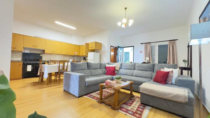 Santana Madeira Traditional T2 Hiking Cottage D