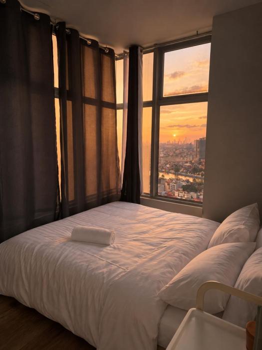 B-Makati 2BR River View , Full Kitchen , 2 Pools