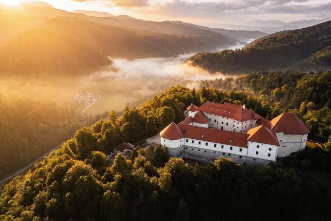 Hotel Grad Turjak