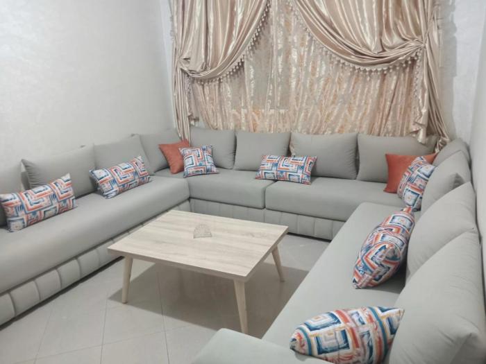 Bel appartement meublé et confortable à Hay Salam Agadir