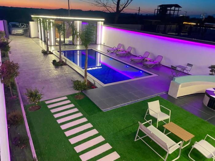 Aurora villa