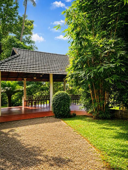 Farm stay in Pala