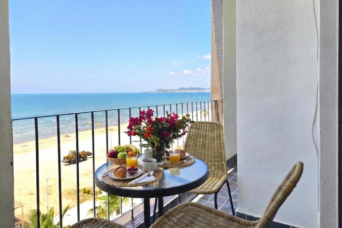 Sea Vista Apartment 158 - Happy Rentals