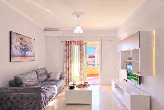 Mandalay Suites By The Beach 079 - Happy Rentals