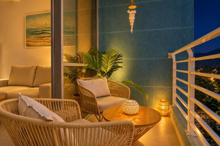 Sereno Stays 3BR Apartment with Mountain View and Beach Gear Included
