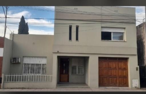 Casa grande y cómoda a 3 cuadras de la Basilica
