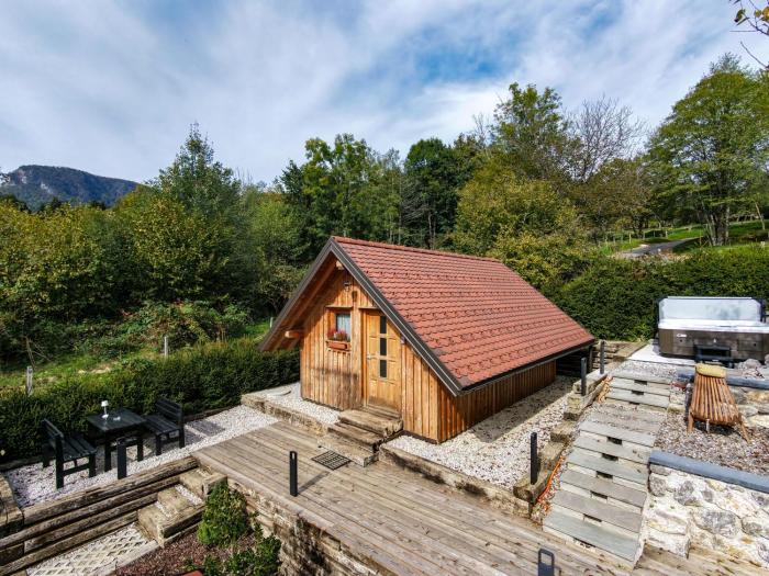 Glamping Avantura - Private Jacuzzi & Breakfast
