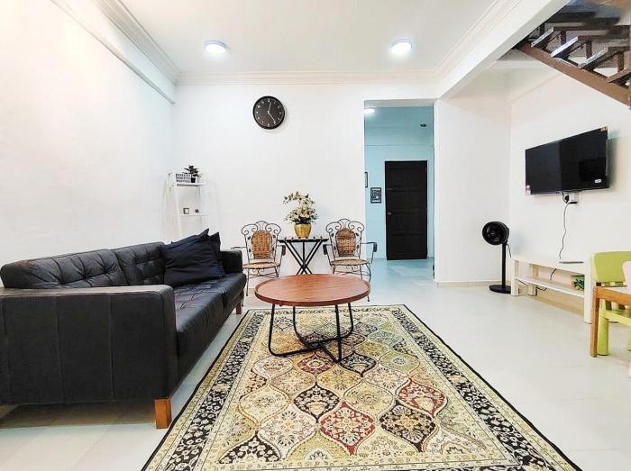 Amanseri Pontian Homestay Netflix Unifi