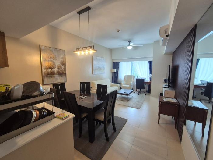 The Infinity Towers in BGC -1 Bedroom, 56SQM