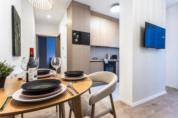 J11 Apartment by HBO