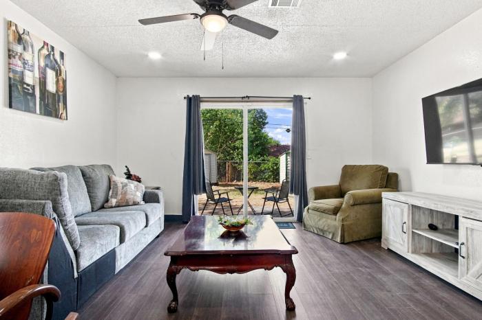 Urban Nest 5BR Home in Midwest City