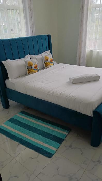 Queen Luxury studio apartment