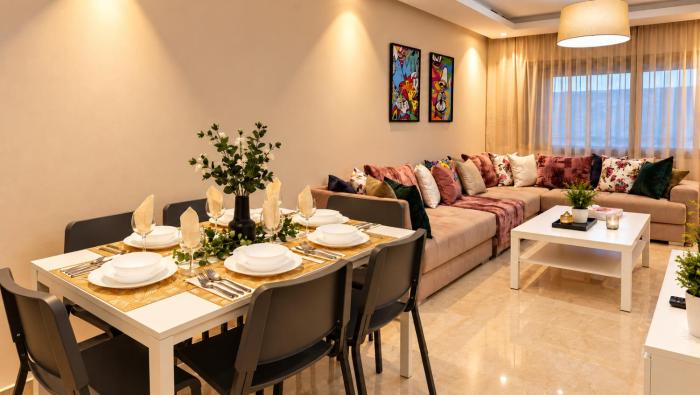 Top-Floor 3BR Apartment in Maarif, City View, AC & Private Parking