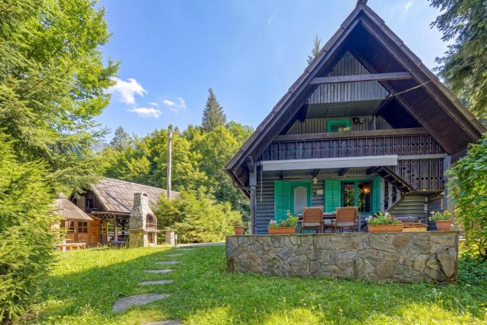 Fanis Riverside Home with Sauna & Beach - Happy Rentals
