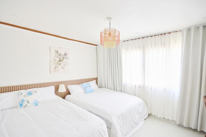 Cozy Erin Stay, DMC Seoul