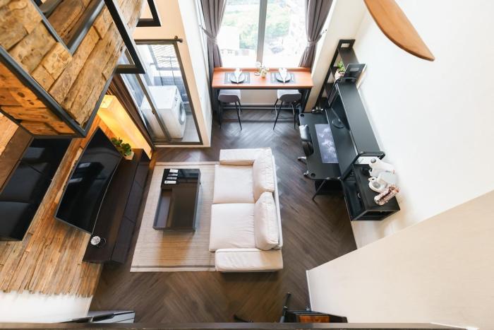 Luxury Loft Duplex 5 mins to BTS Fast Wi-Fi
