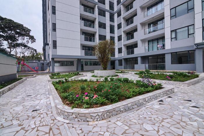 Elegant classy apartment with swimming pool ,fully equipped gym ,child play area and close proximity to shopping malls and great breathtaking views