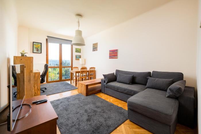 Metro Racławicka Cosy Apartment by BookingHost