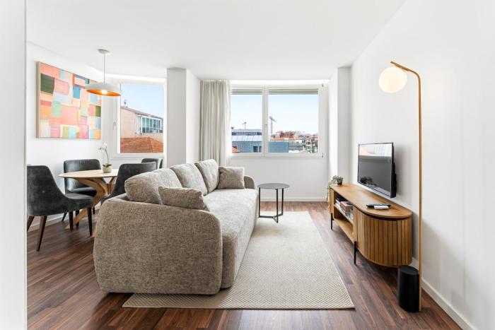 Ceuta Flat, Charming Balcony Over Porto Rooftops