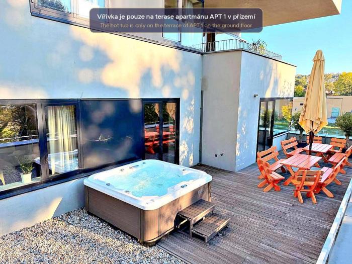 Airport Hotel Prague - Premium Apartments with private jacuzzi