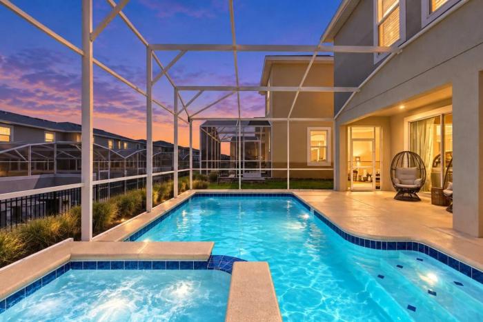ChampionsGate 6BR Villa with Private Pool Near Disney