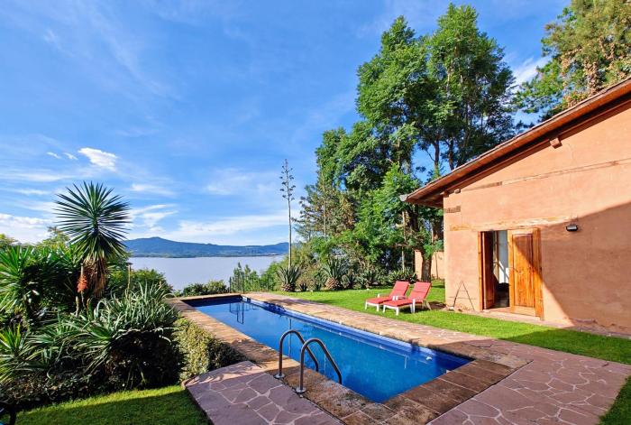 Spectacular Artists Villa, Lake Pátzcuaro