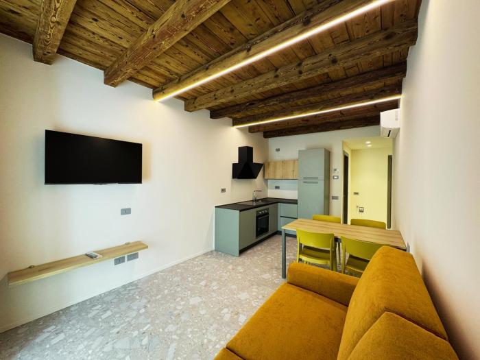 Wanderlust Garda Home