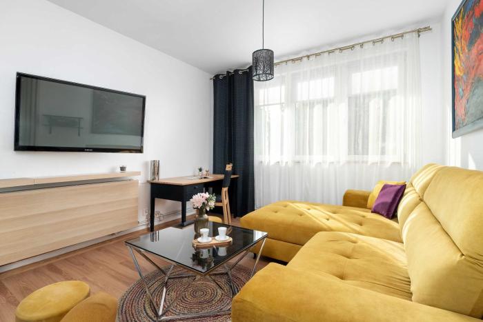 Spacious House in a Quiet Neighbourhood of Poznan by Noclegi Renters