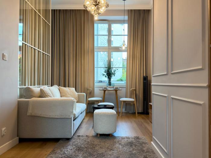 Poniatowskiego Signature Apartment by BookingHost