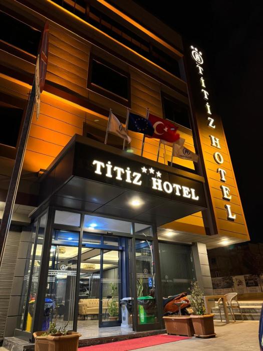 Titiz Otel