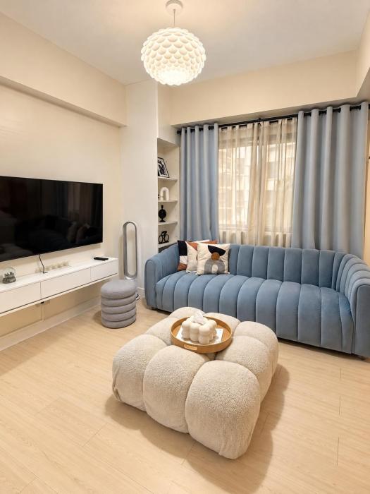 Relax in style: Modern Airbnb and Netflix
