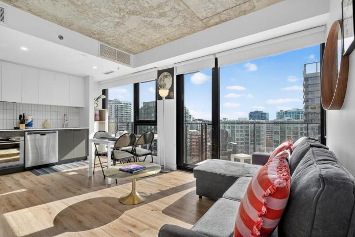 Elegant 01 bedroom with Parking Downtown