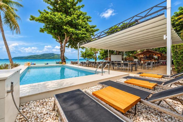 1BR Seaview Walk to Beach - Beach Front 2402