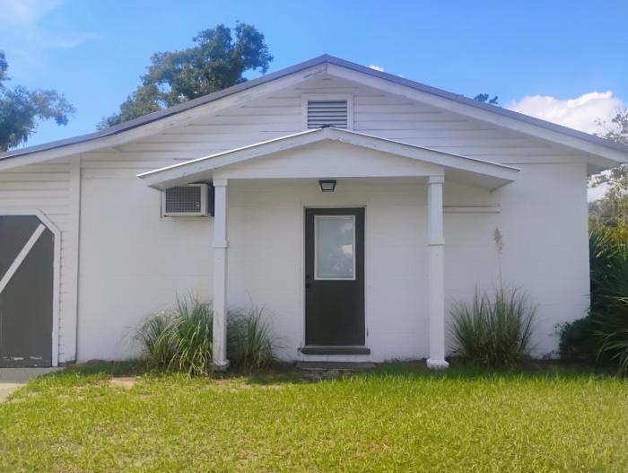 Spacious Centrally Located Studio