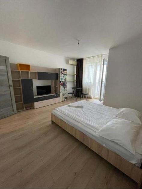 1 room Near City Center